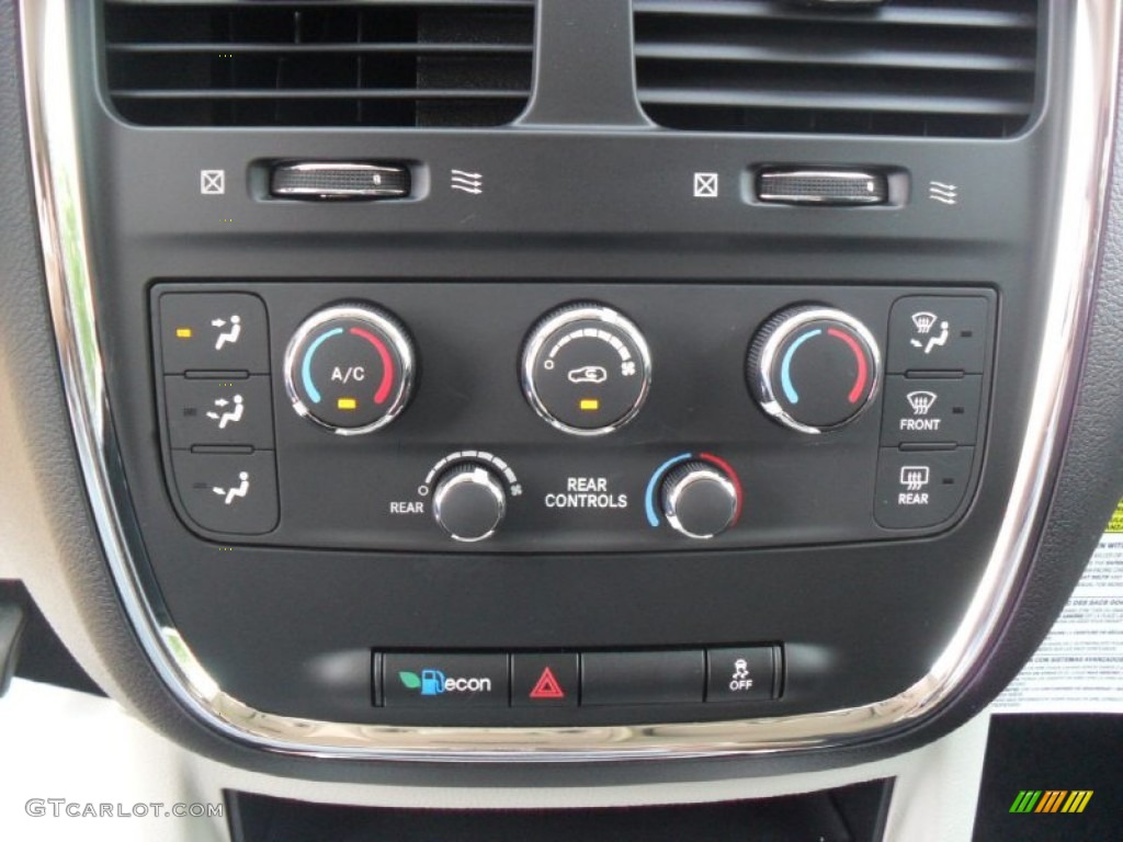 2012 Dodge Grand Caravan SXT Controls Photo #53781727