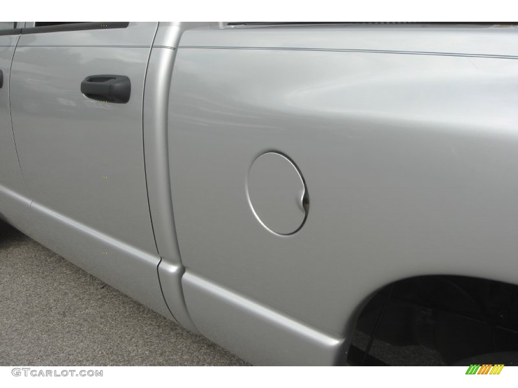 2005 Ram 1500 SLT Quad Cab 4x4 - Bright Silver Metallic / Dark Slate Gray photo #10