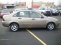 2005 Arizona Beige Metallic Ford Focus ZX4 SE Sedan  photo #10