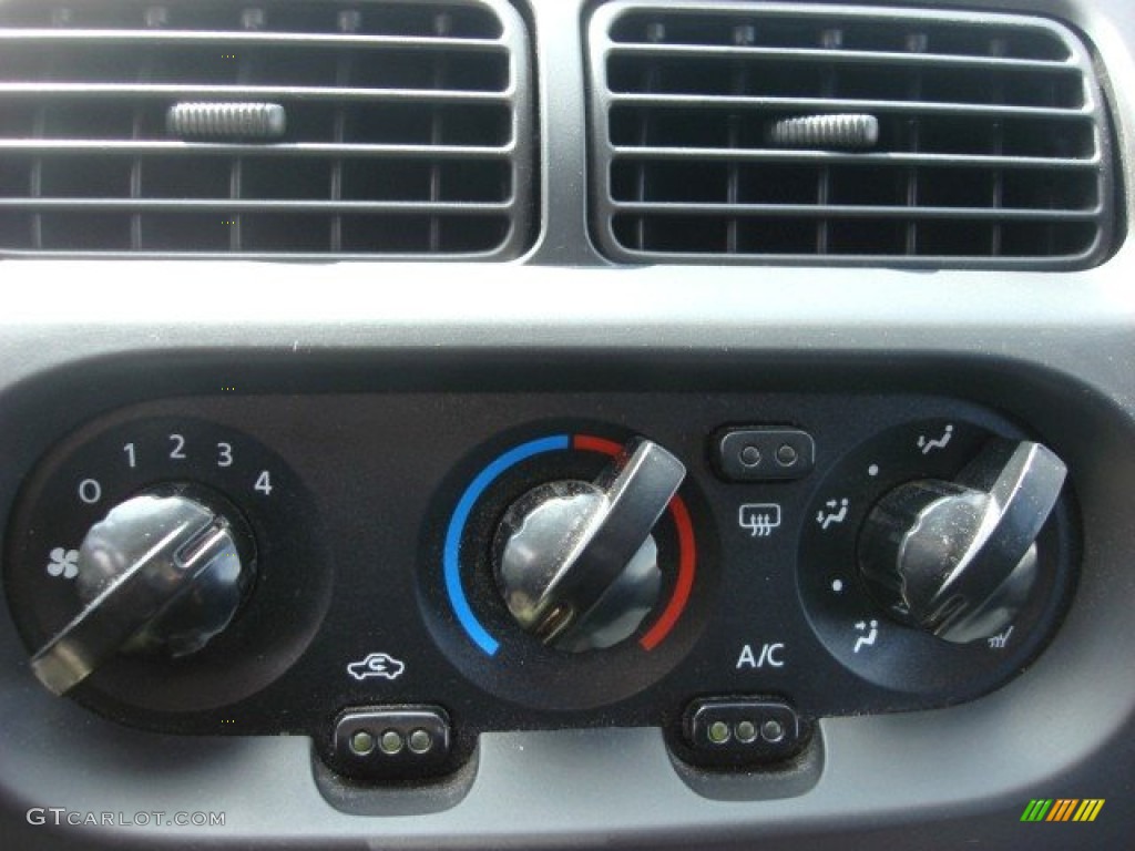 2004 Xterra XE 4x4 - Granite Metallic / Gray photo #14