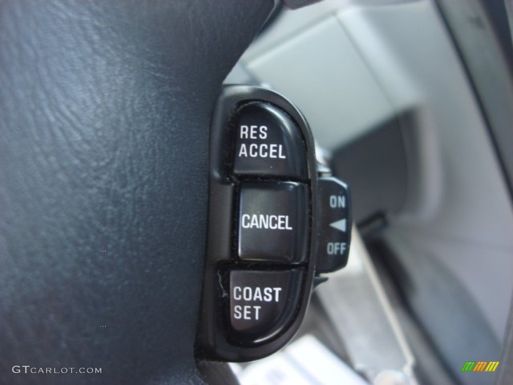 2004 Xterra XE 4x4 - Granite Metallic / Gray photo #17