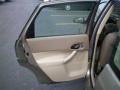 2005 Arizona Beige Metallic Ford Focus ZX4 SE Sedan  photo #17