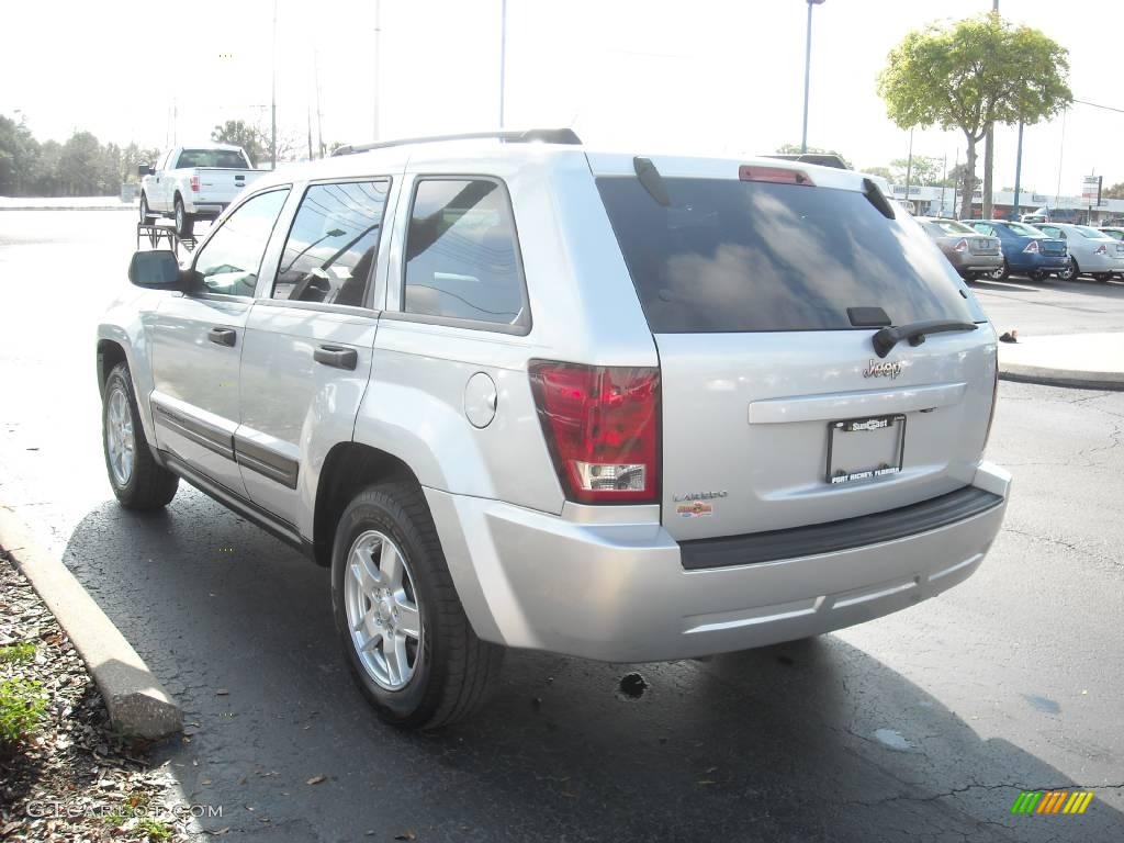 2006 Grand Cherokee Laredo - Bright Silver Metallic / Medium Slate Gray photo #5