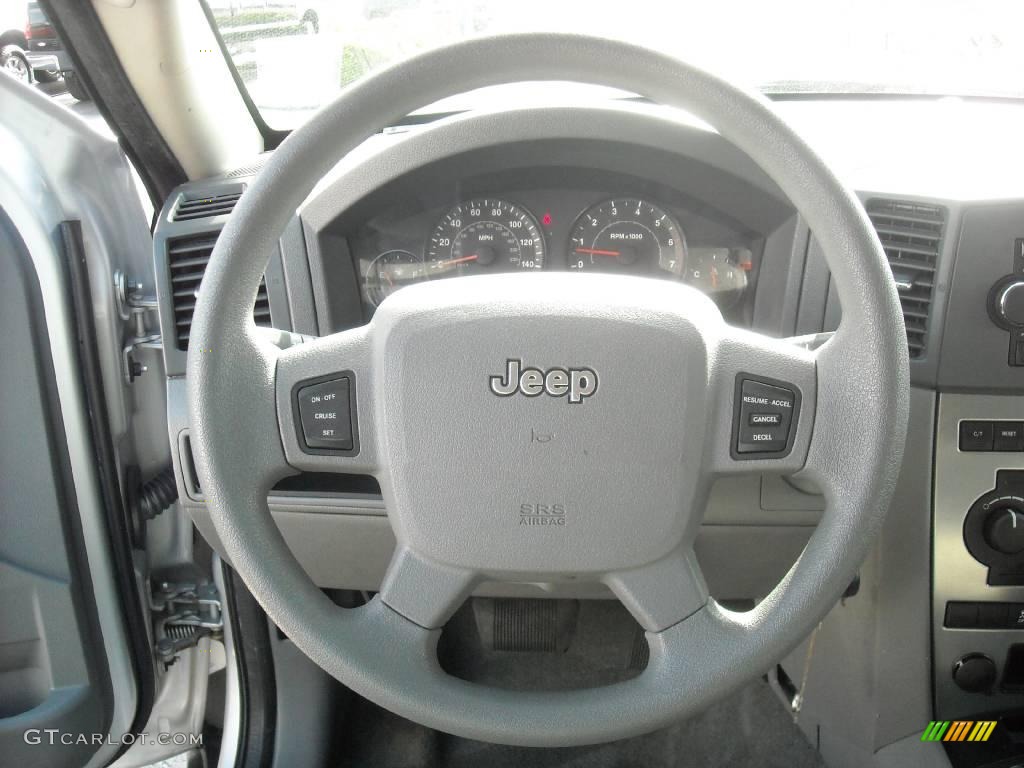 2006 Grand Cherokee Laredo - Bright Silver Metallic / Medium Slate Gray photo #30