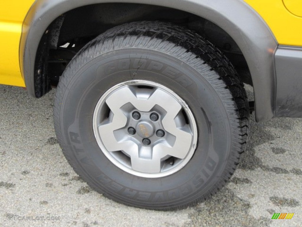 2004 Blazer LS ZR2 4x4 - Yellow / Graphite Gray photo #4