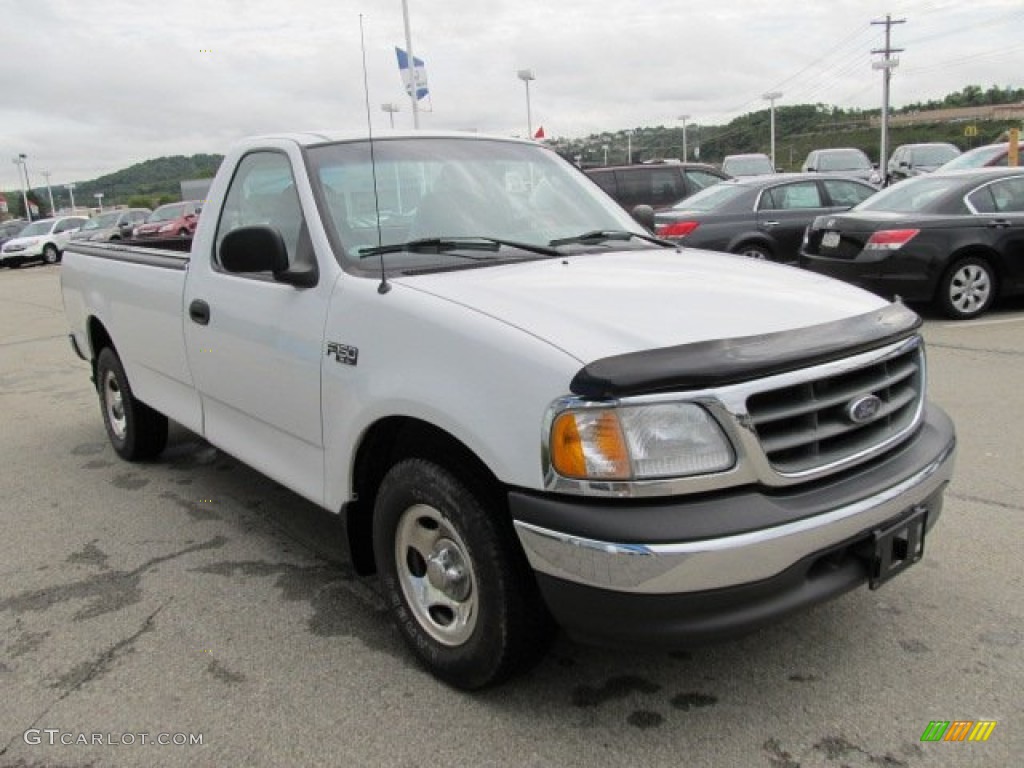2002 F150 XL Regular Cab - Oxford White / Medium Parchment photo #9