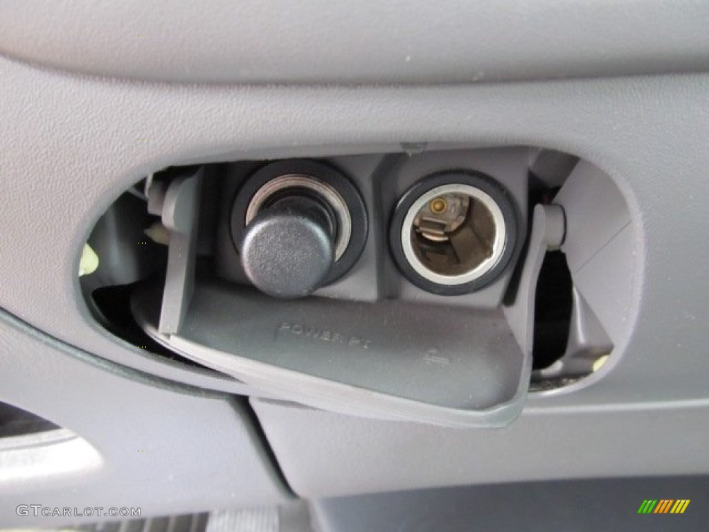 2002 F150 XL Regular Cab - Oxford White / Medium Parchment photo #16