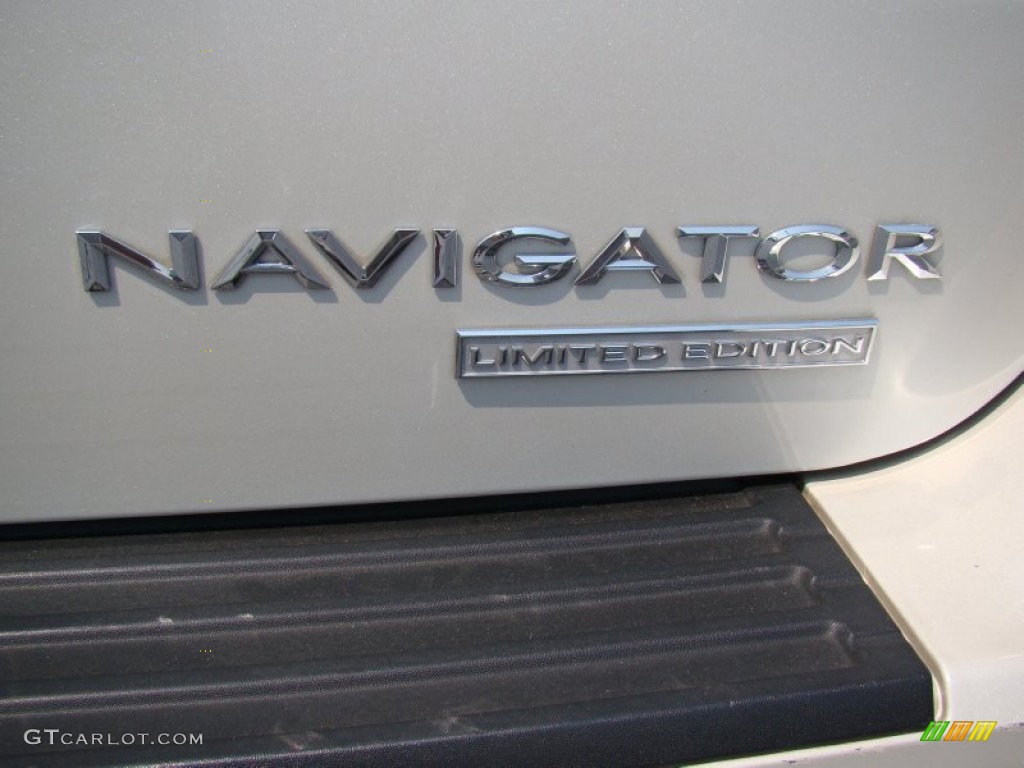 2006 Navigator Luxury - Cashmere Tri-Coat / Camel photo #44
