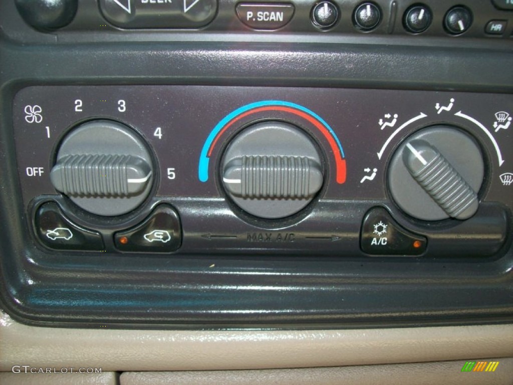 2002 Silverado 1500 LS Regular Cab 4x4 - Light Pewter Metallic / Tan photo #15