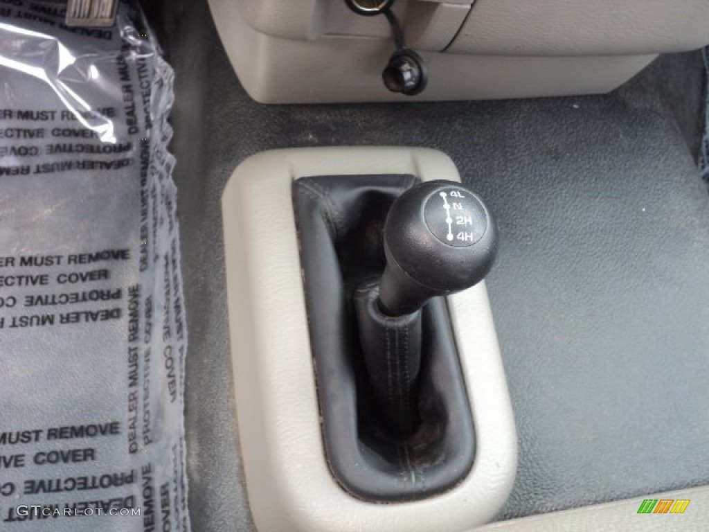 2005 Dodge Ram 2500 ST Regular Cab 4x4 Controls Photo #53800673