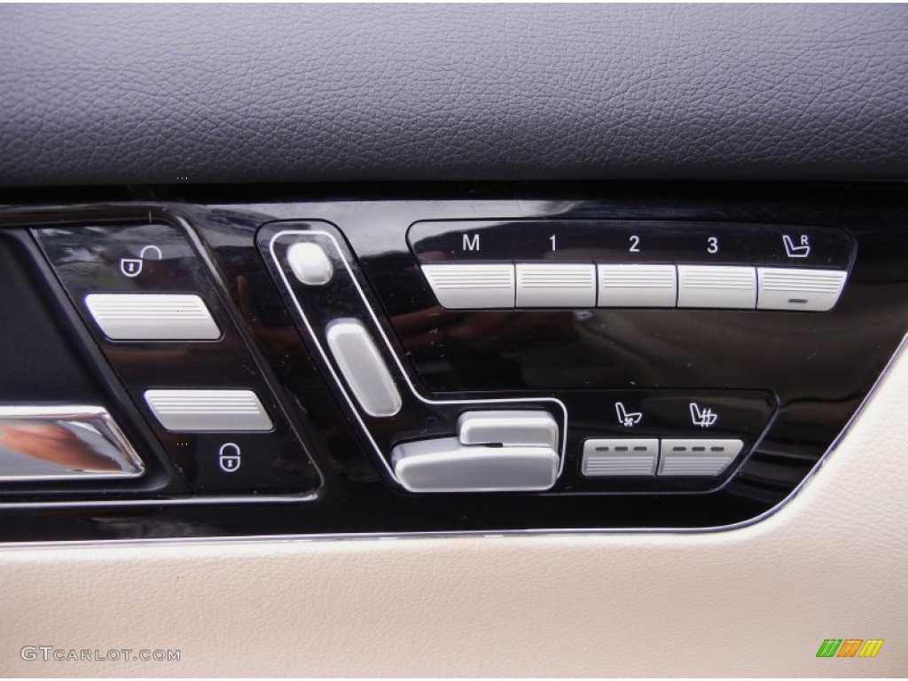 2010 Mercedes-Benz CL 550 4Matic Controls Photo #53801362