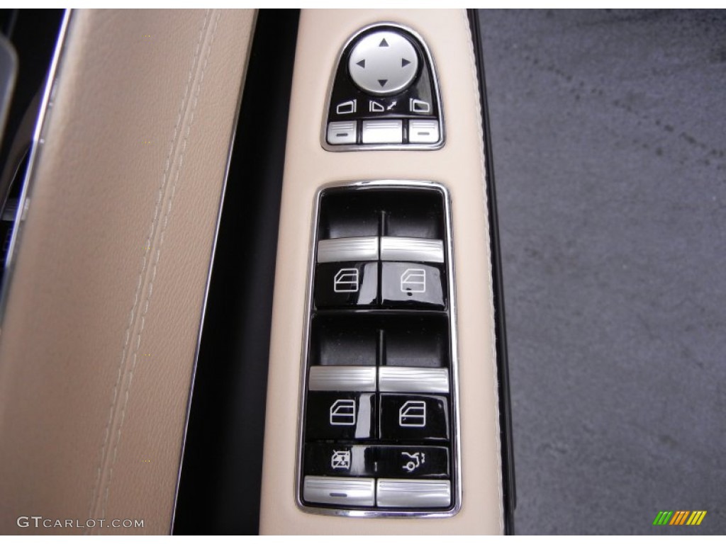 2010 Mercedes-Benz CL 550 4Matic Controls Photo #53801371