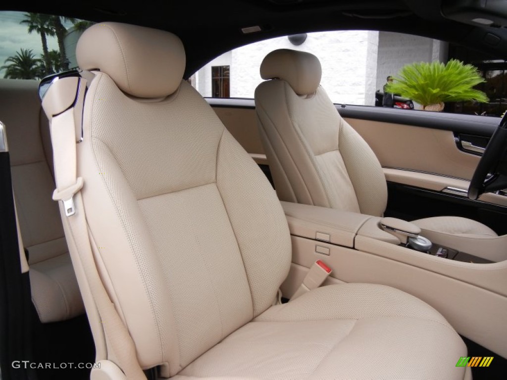 Cashmere/Black Interior 2010 Mercedes-Benz CL 550 4Matic Photo #53801416