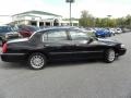 2007 Black Lincoln Town Car Signature  photo #13