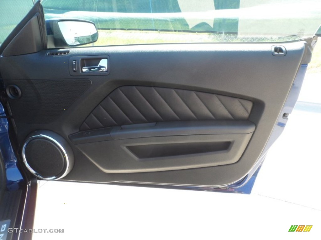 2010 Ford Mustang GT Premium Coupe Charcoal Black Door Panel Photo #53809090
