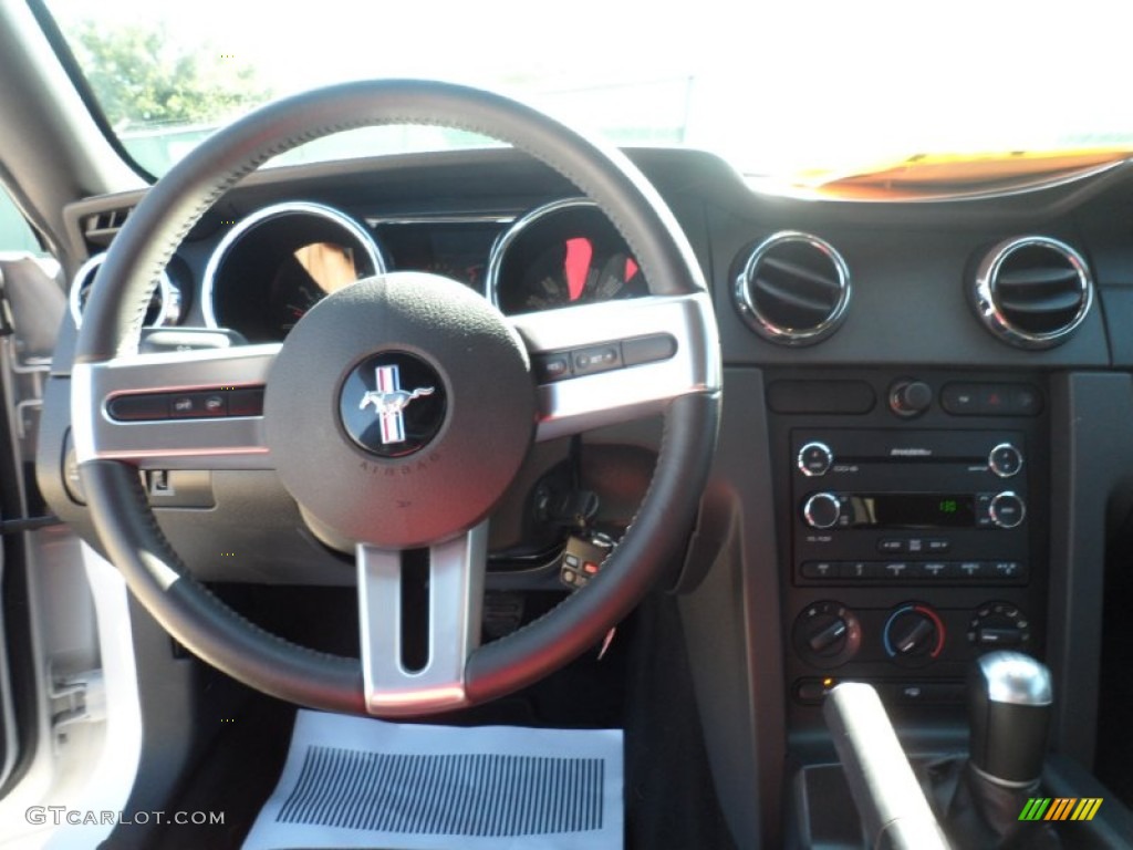 2009 Ford Mustang GT Coupe Dark Charcoal Steering Wheel Photo #53809375