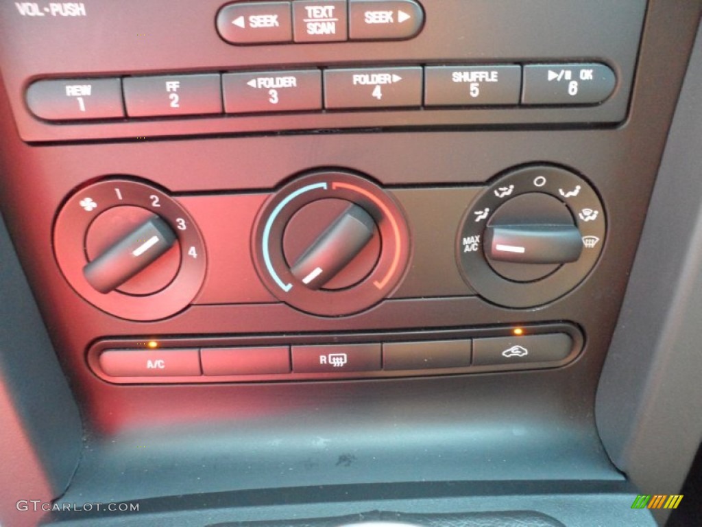 2009 Ford Mustang GT Coupe Controls Photo #53809390