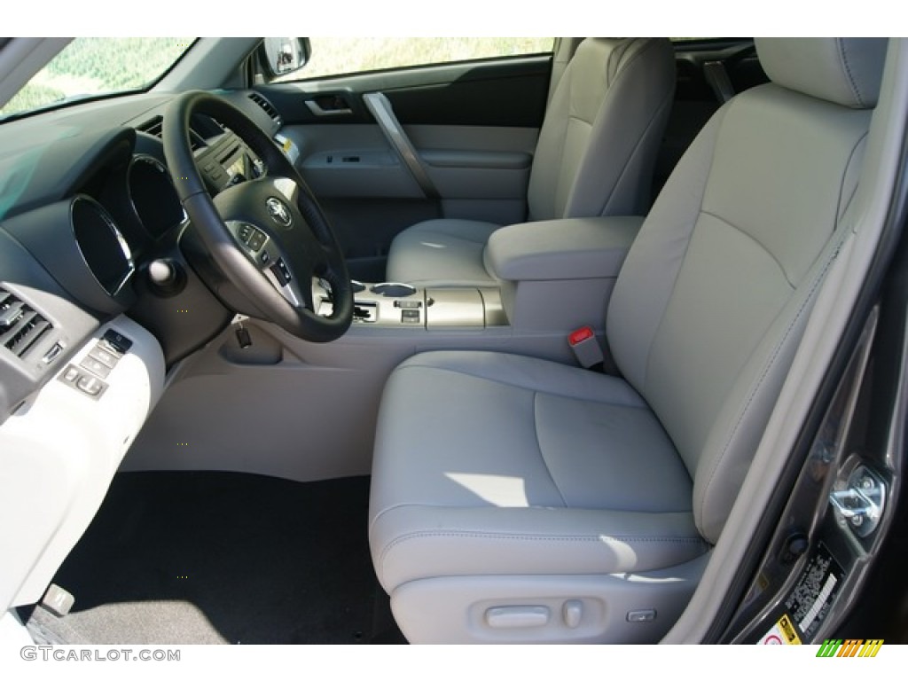 Ash Interior 2012 Toyota Highlander SE 4WD Photo #53809702