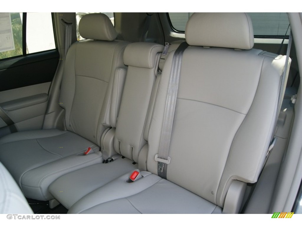Ash Interior 2012 Toyota Highlander SE 4WD Photo #53809714