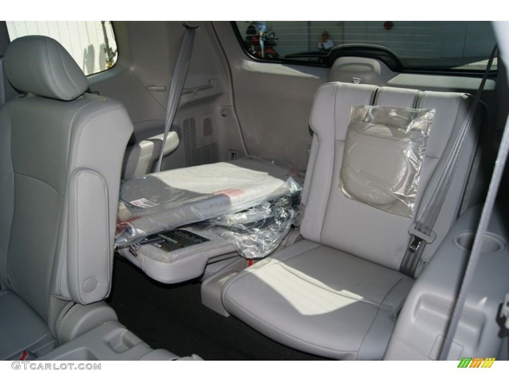 Ash Interior 2012 Toyota Highlander SE 4WD Photo #53809717
