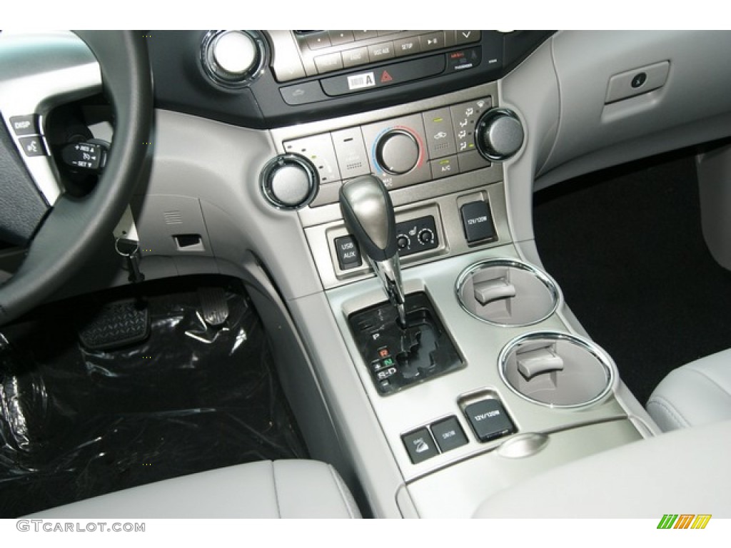 2012 Toyota Highlander SE 4WD Controls Photo #53809777