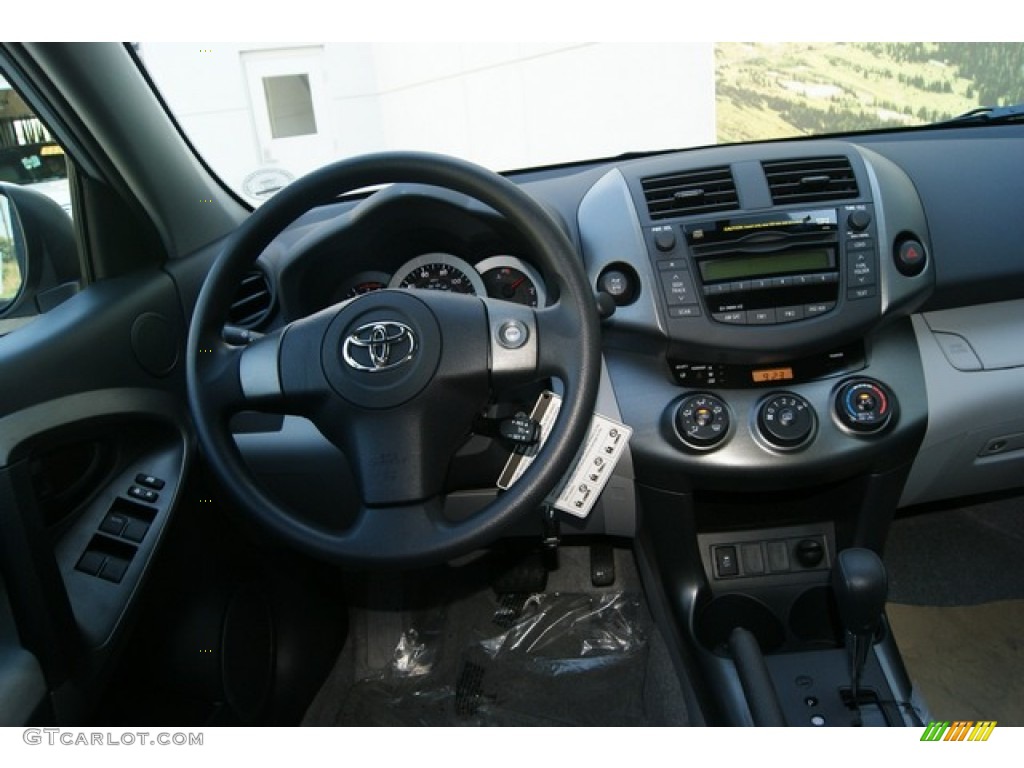 2011 RAV4 I4 4WD - Classic Silver Metallic / Ash photo #10