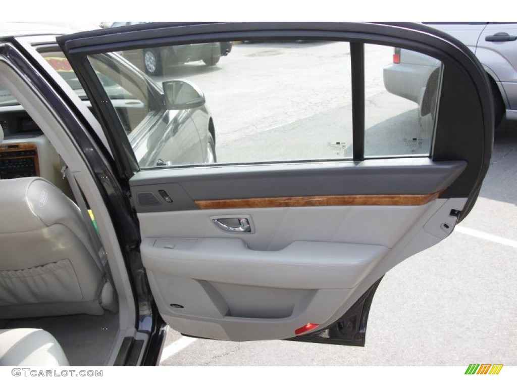 2006 Kia Amanti Standard Amanti Model Gray Door Panel Photo #53810755