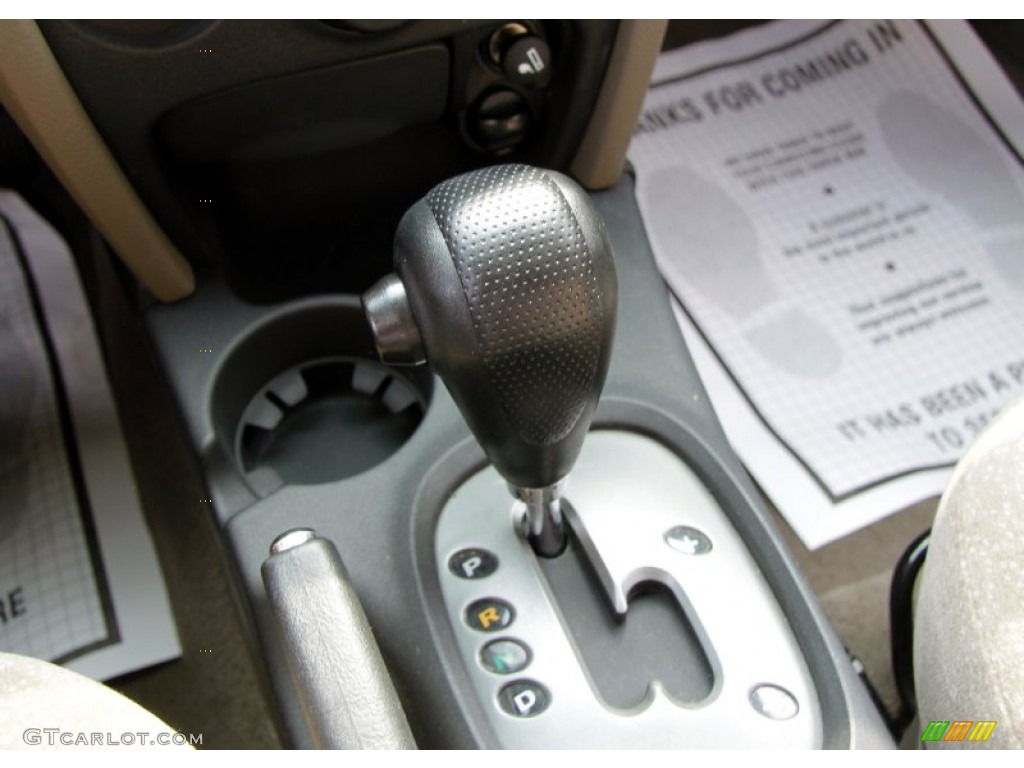 2004 Hyundai Santa Fe Standard Santa Fe Model 4 Speed Automatic Transmission Photo #53810986