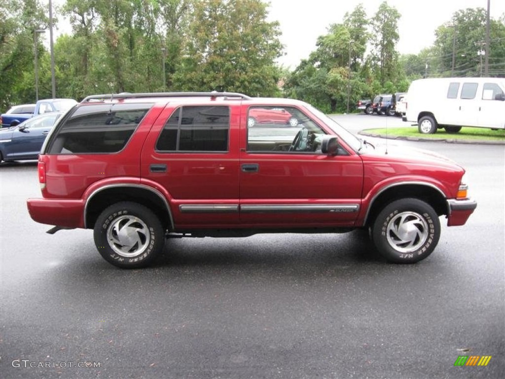 2001 Blazer LT 4x4 - Majestic Red Metallic / Beige photo #5