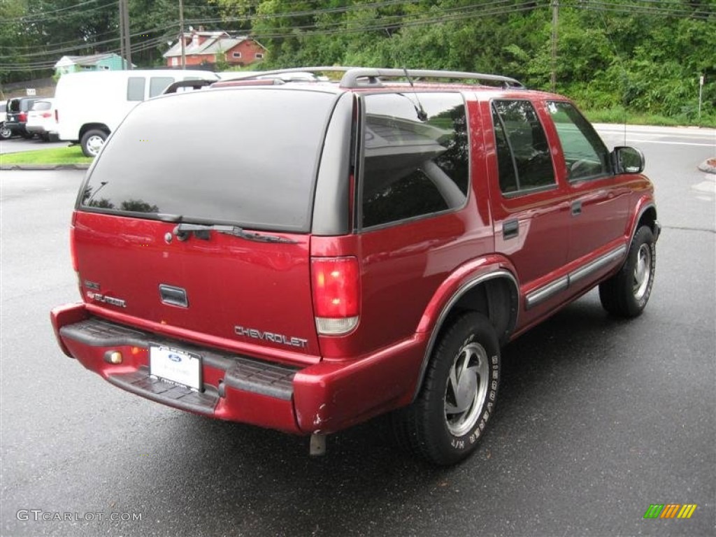 2001 Blazer LT 4x4 - Majestic Red Metallic / Beige photo #6