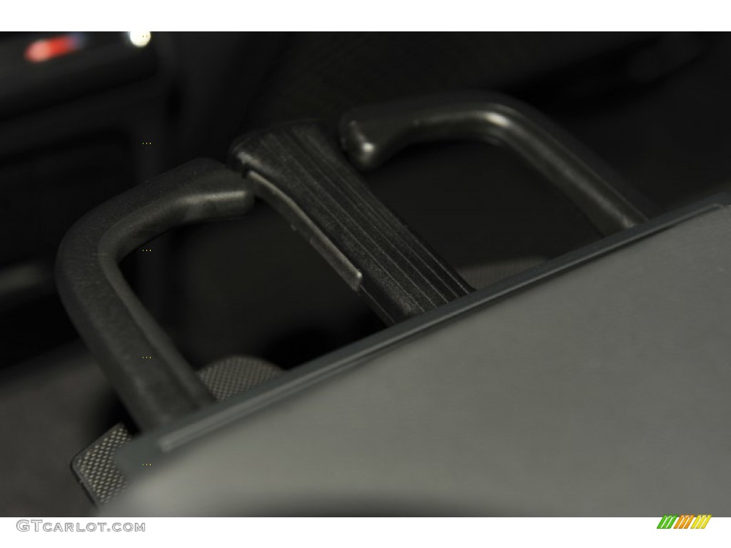 2012 A4 2.0T quattro Sedan - Ice Silver Metallic / Black photo #39