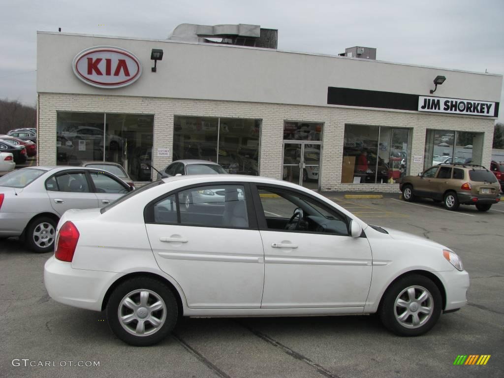 2006 Accent GLS Sedan - Nordic White / Gray photo #2