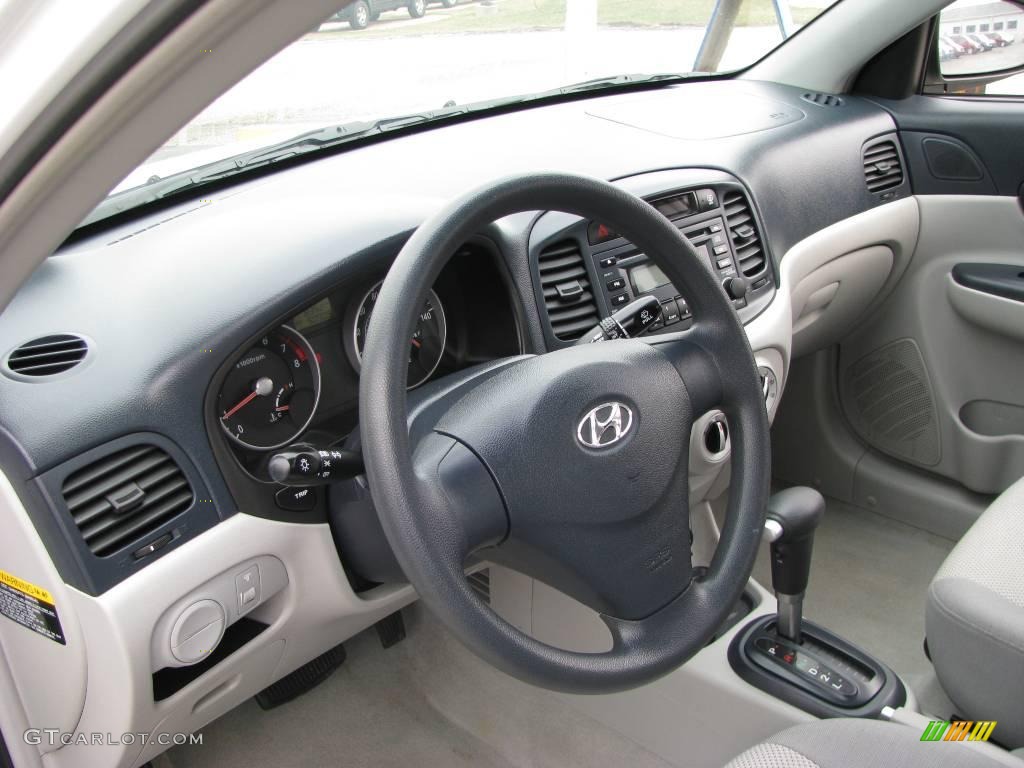 2006 Accent GLS Sedan - Nordic White / Gray photo #7