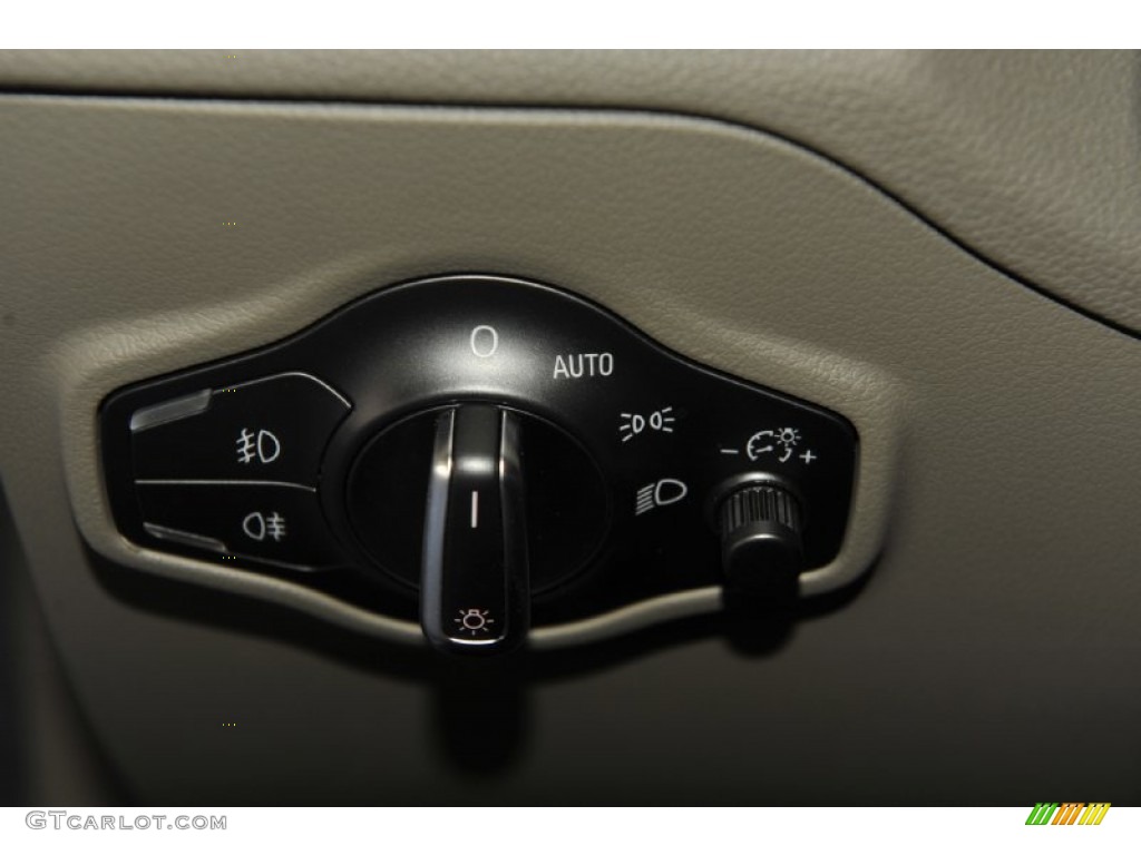 2012 Audi Q5 3.2 FSI quattro Controls Photo #53815505