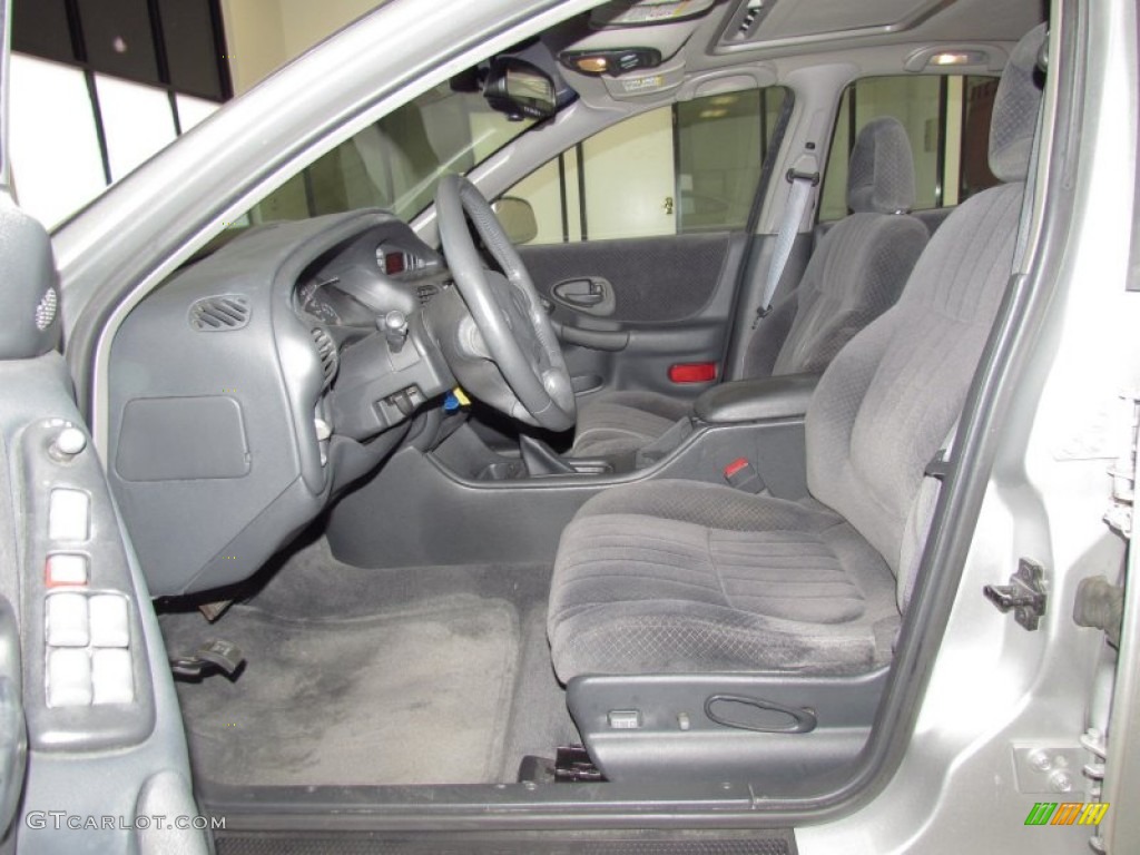 Gray Interior 2002 Pontiac Grand Prix GTP Sedan Photo #53816633