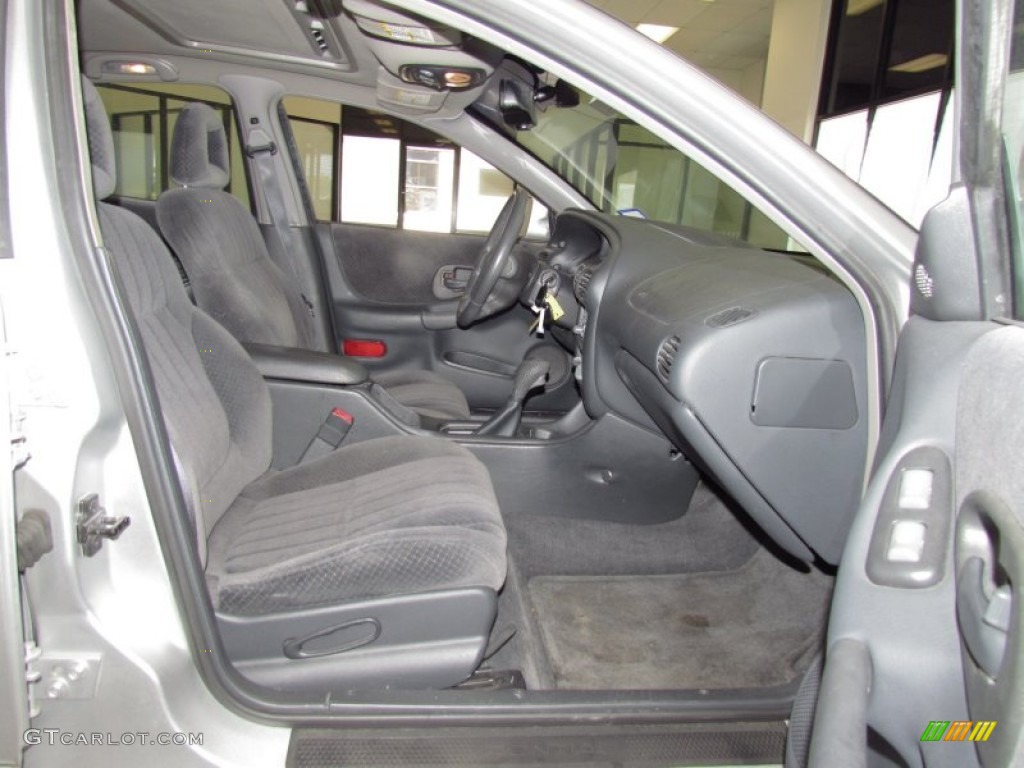 Gray Interior 2002 Pontiac Grand Prix GTP Sedan Photo #53816639