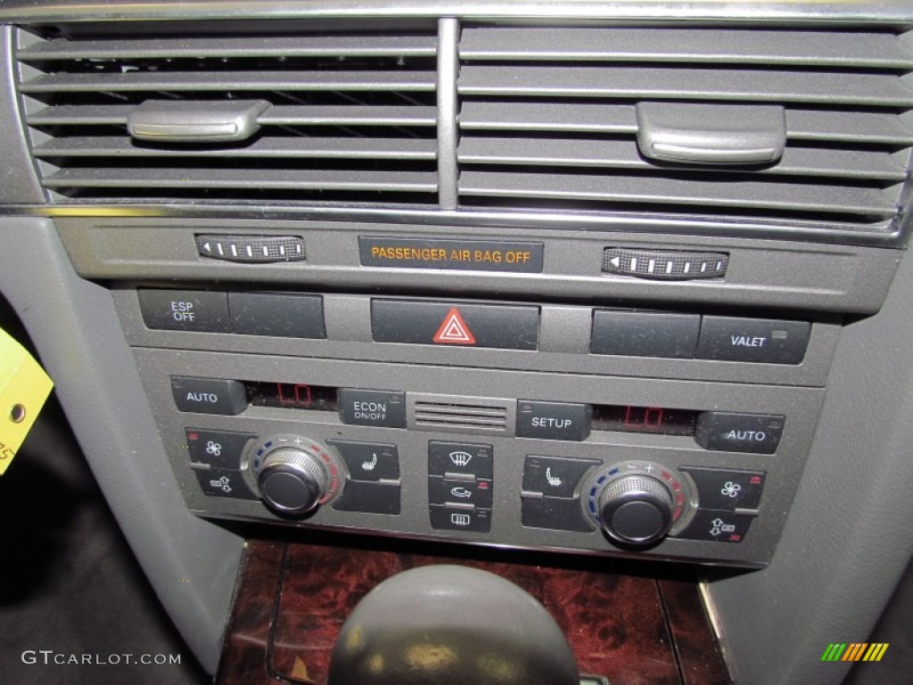 2006 Audi A6 4.2 quattro Sedan Controls Photo #53817425