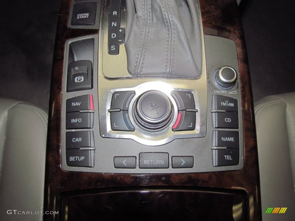 2006 Audi A6 4.2 quattro Sedan Controls Photo #53817437