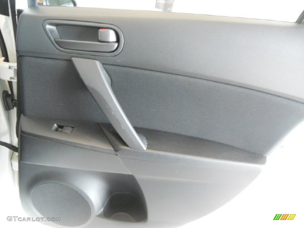 2010 MAZDA3 i SV 4 Door - Crystal White Pearl Mica / Black photo #20