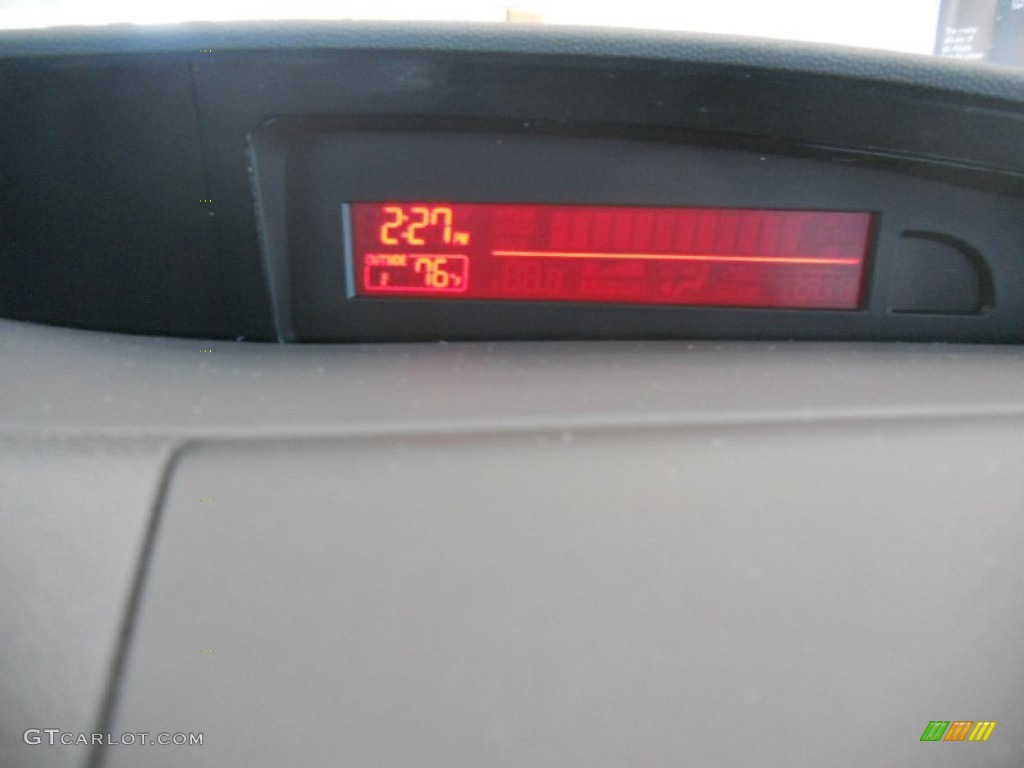 2010 MAZDA3 i SV 4 Door - Crystal White Pearl Mica / Black photo #31