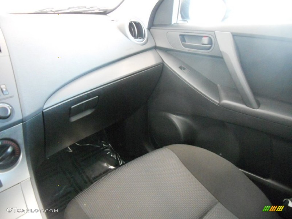 2010 MAZDA3 i SV 4 Door - Crystal White Pearl Mica / Black photo #33