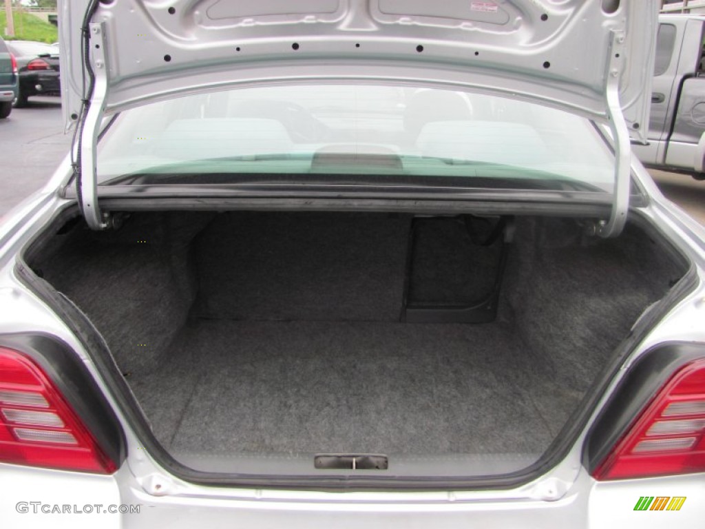 2000 Mitsubishi Galant ES V6 Trunk Photos