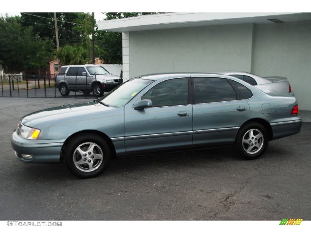 Silver Spruce Metallic Toyota Avalon