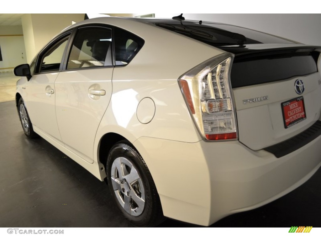 2010 Prius Hybrid II - Blizzard White Pearl / Bisque photo #4