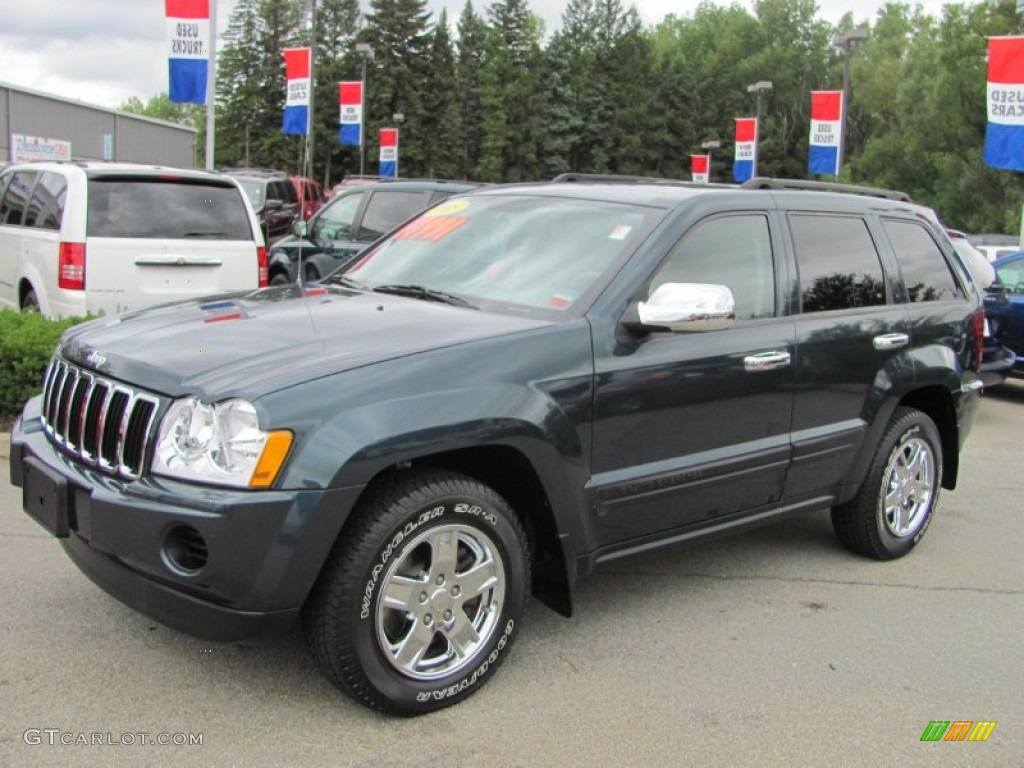2005 Grand Cherokee Laredo 4x4 - Deep Beryl Green Pearl / Medium Slate Gray photo #1