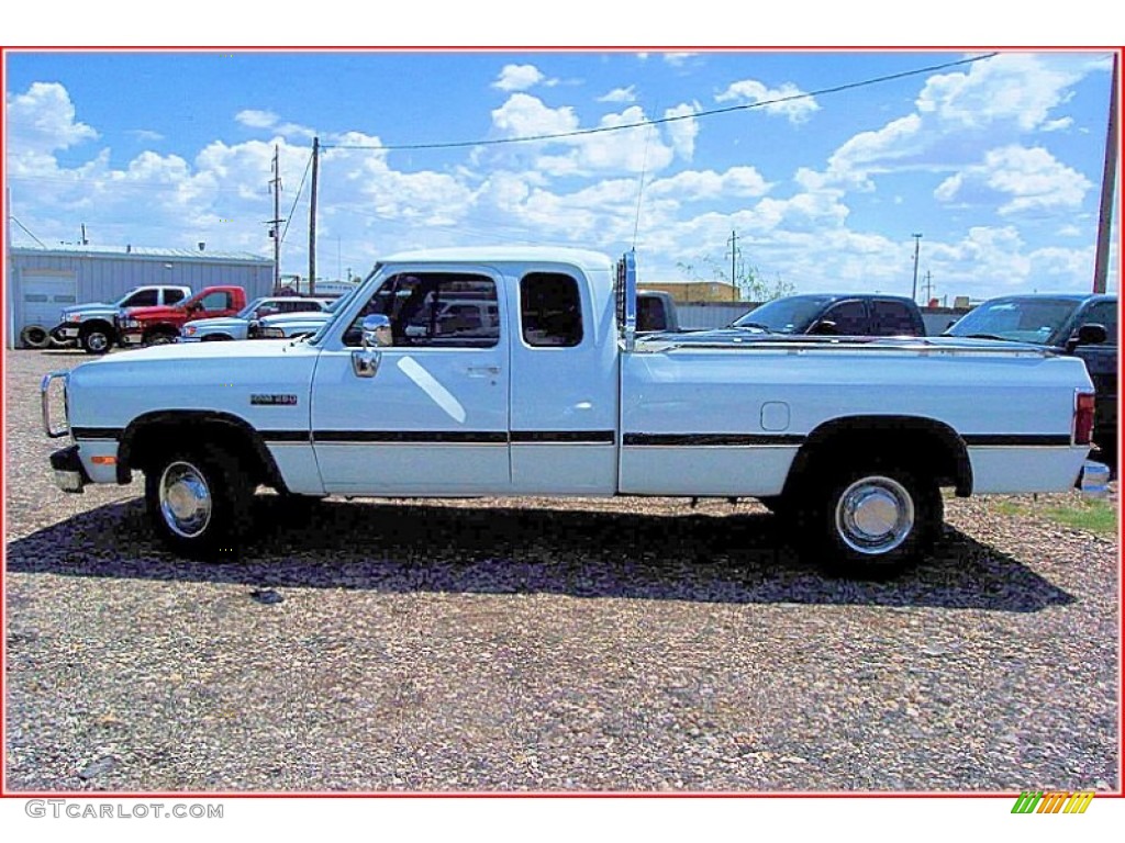 1993 Ram Truck D250 LE Extended Cab - White / Blue photo #2