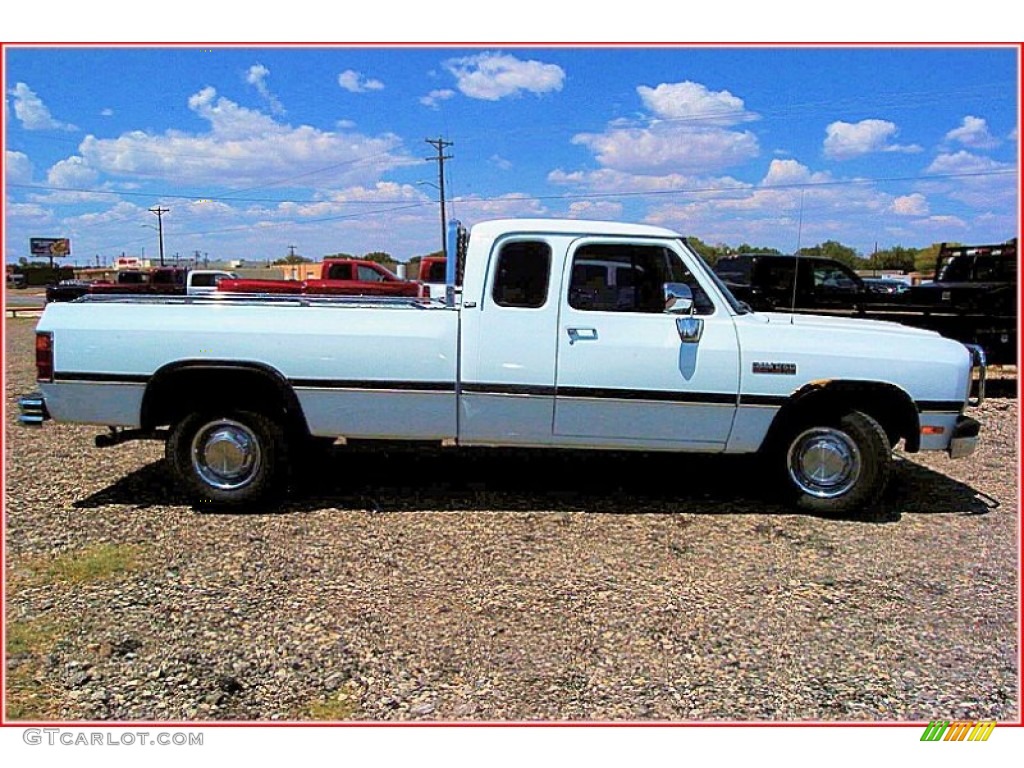1993 Ram Truck D250 LE Extended Cab - White / Blue photo #7
