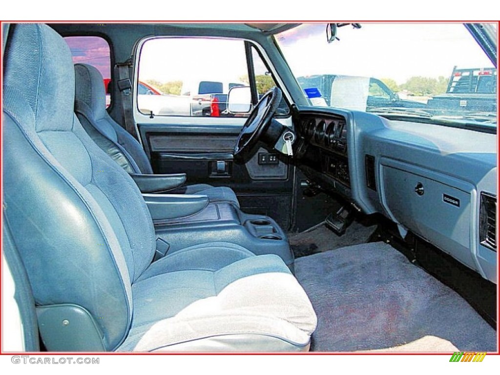 1993 Ram Truck D250 LE Extended Cab - White / Blue photo #15