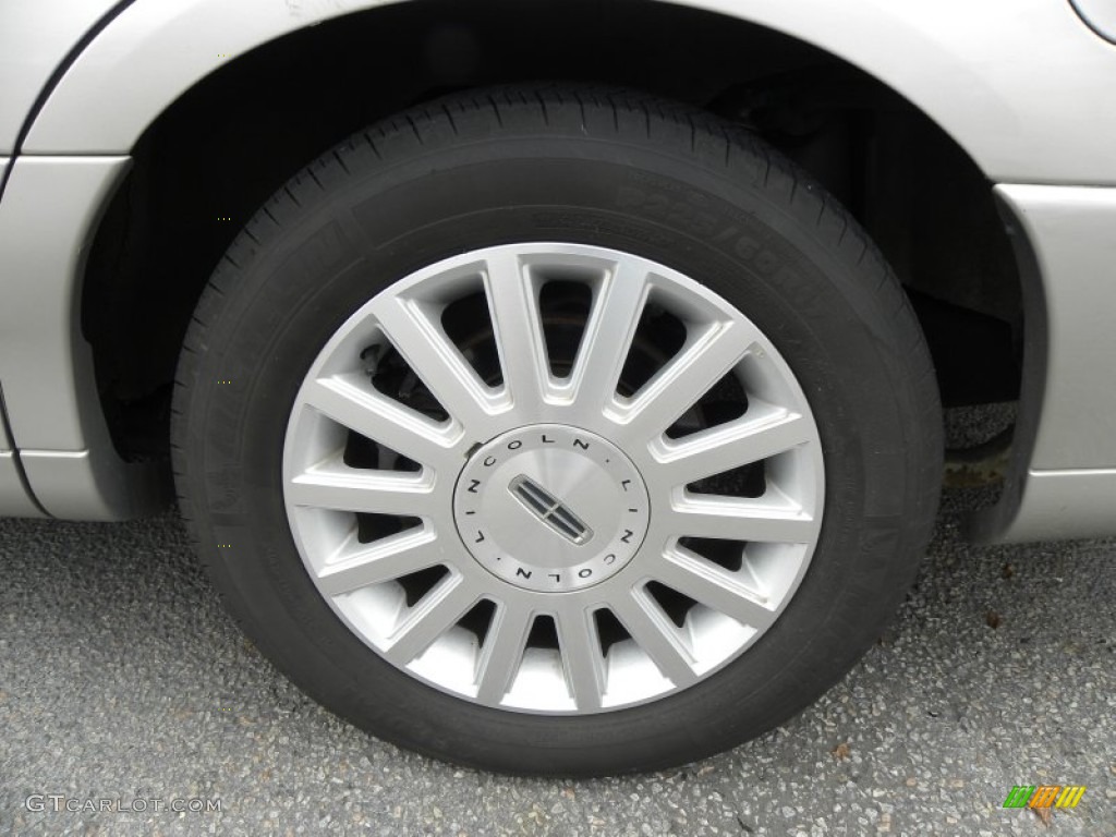 2003 Lincoln Town Car Executive Wheel Photo #53830171
