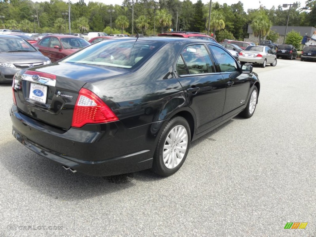 2010 Fusion Hybrid - Atlantis Green Metallic / Medium Light Stone photo #13